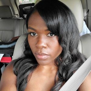 Meet your Posher, Tina